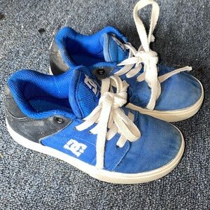 Kids DC Sneakers Skateboarding Shoes Black / Blue Youth Size 13Y